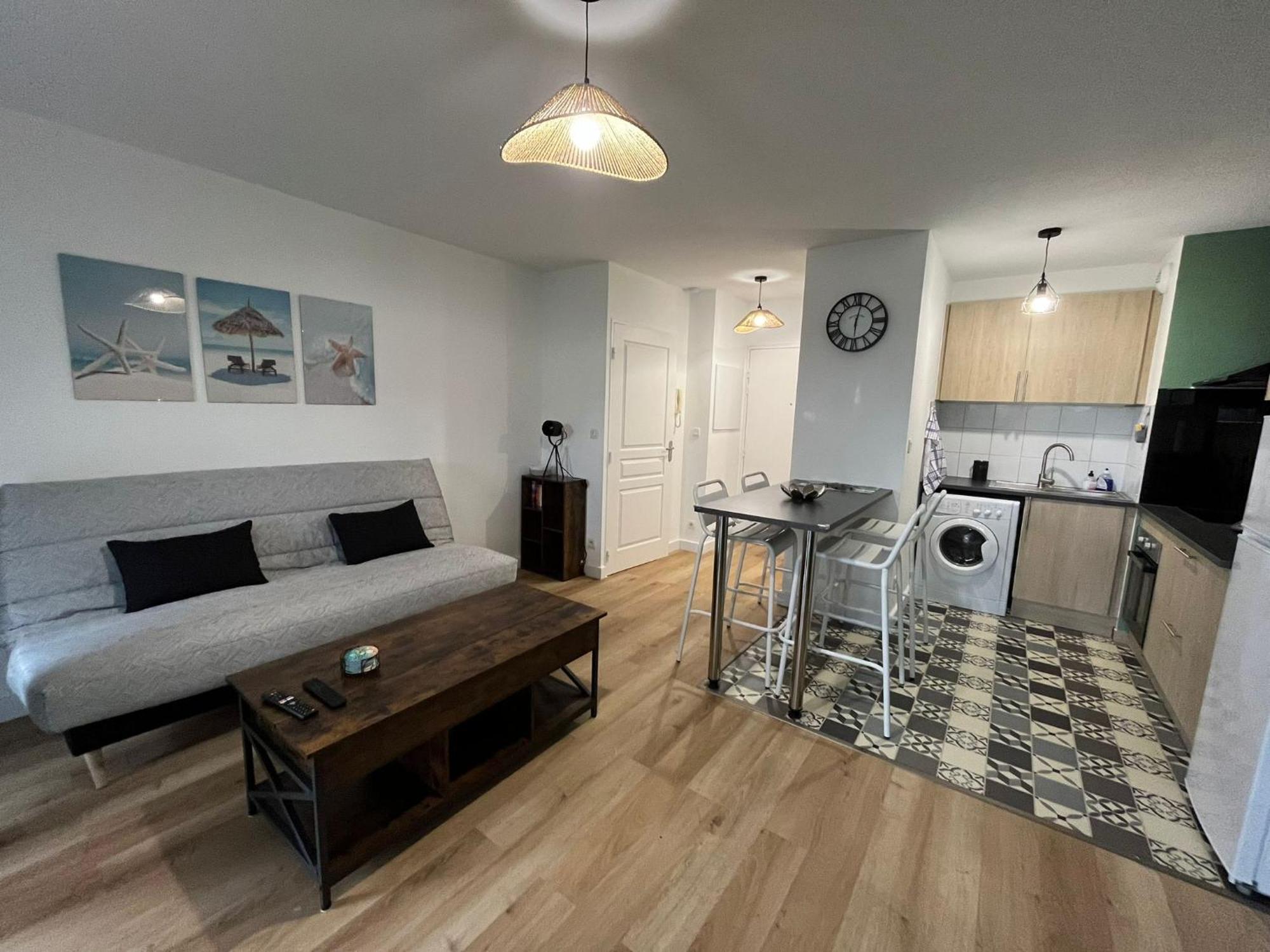 Appartement Avec Jardin A Rochefort Kültér fotó