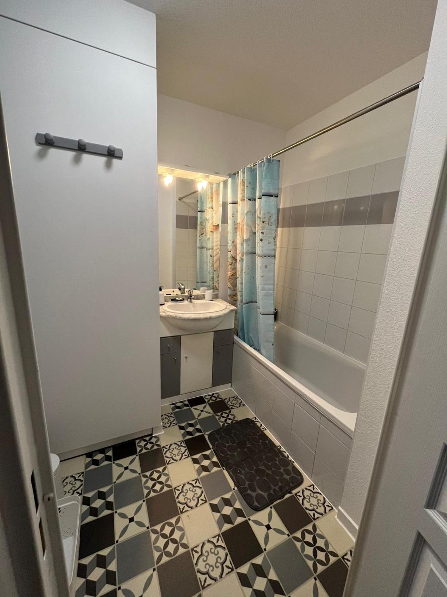 Appartement Avec Jardin A Rochefort Kültér fotó